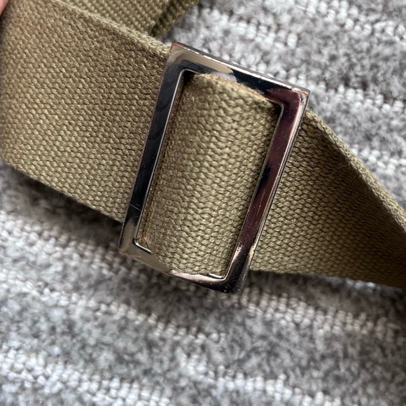 Olive Green Alexis Hudson genuine leather crossbody. - Picture 6 of 14